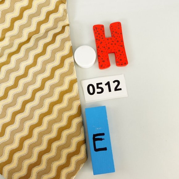 NINA RICCI Luxury Men's Cream Ivory Gold Yellow Wavy Striped Necktie 100% Silk - Picture 12 of 13